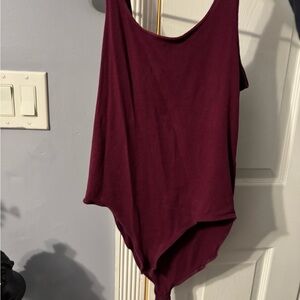 Women's Burgundy Sleeveless Top